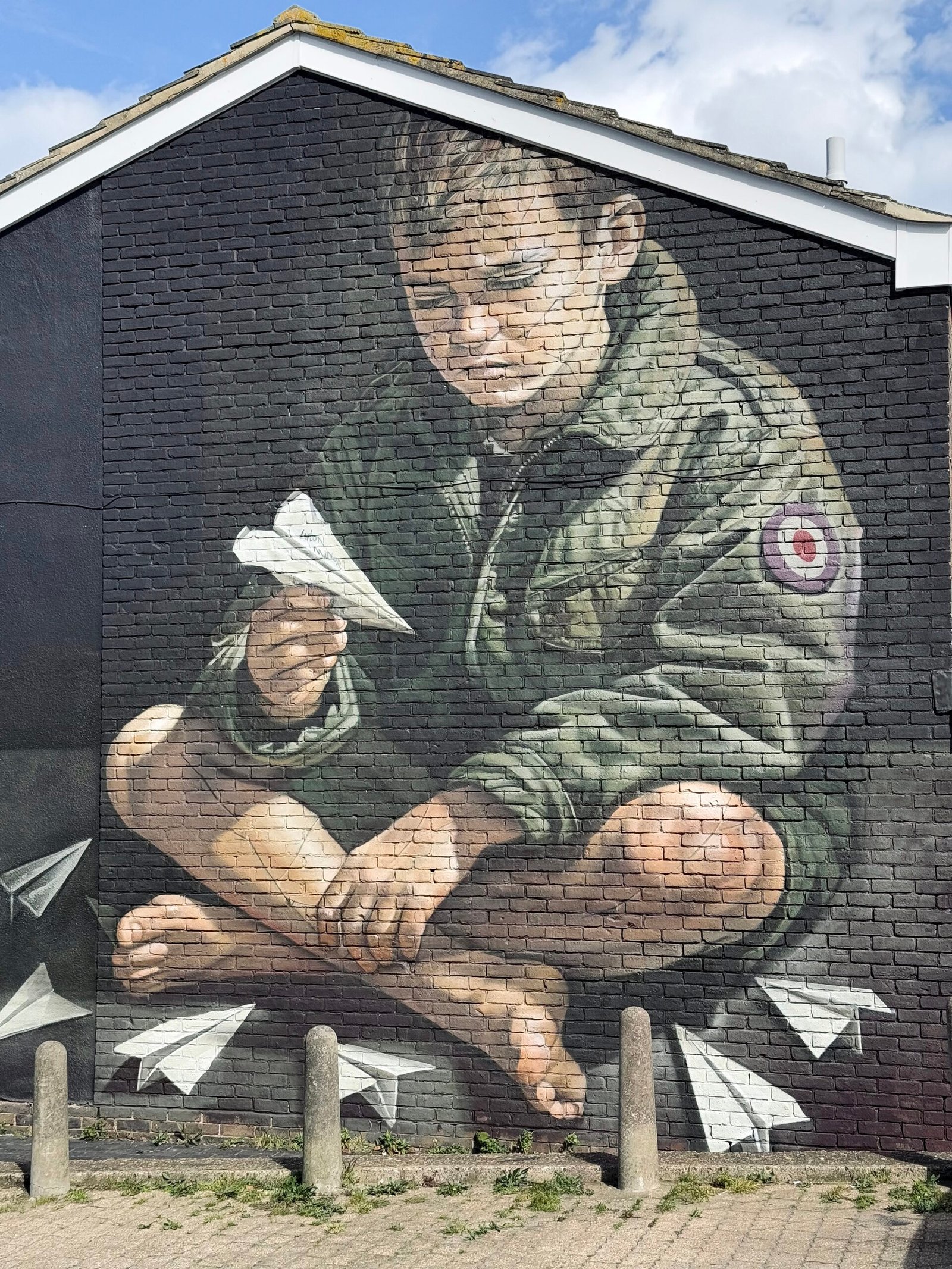 Mural of William Mason in Joiner's Court, Luton.